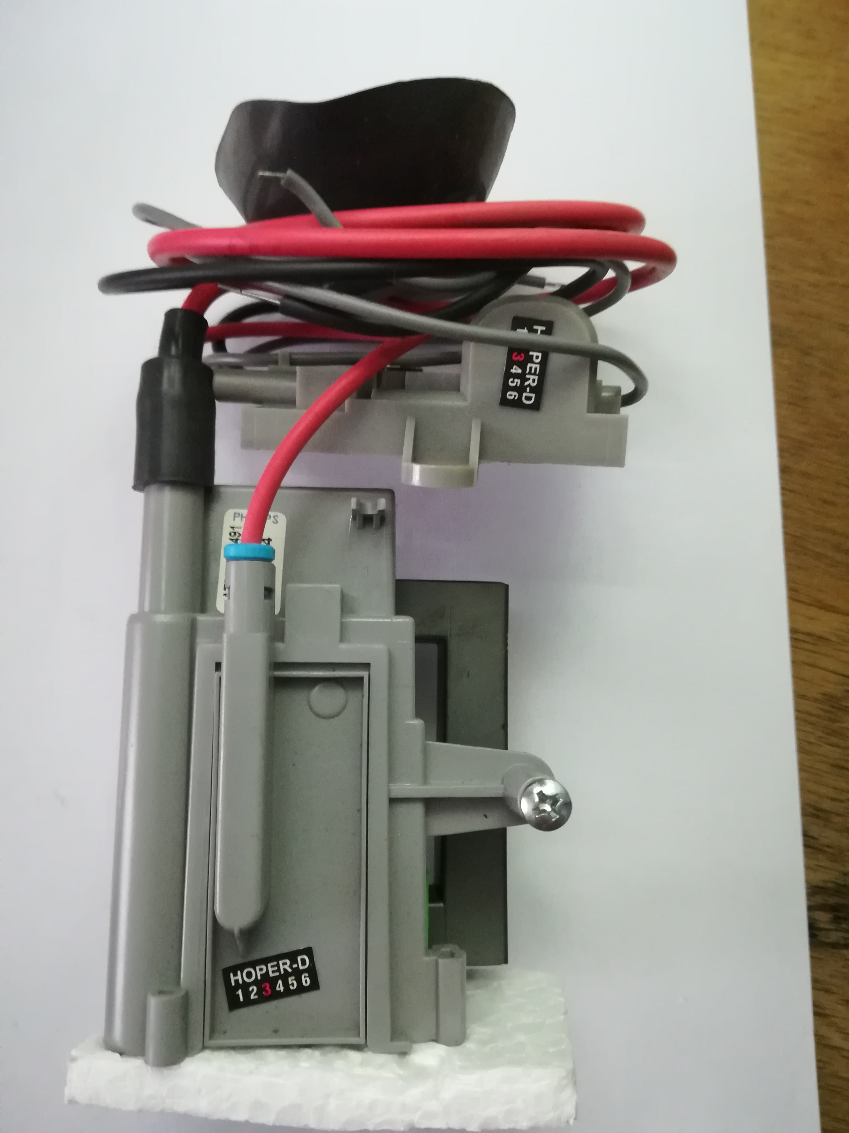 AT2092/31491 , VNT AT2092/32TB , HR8235