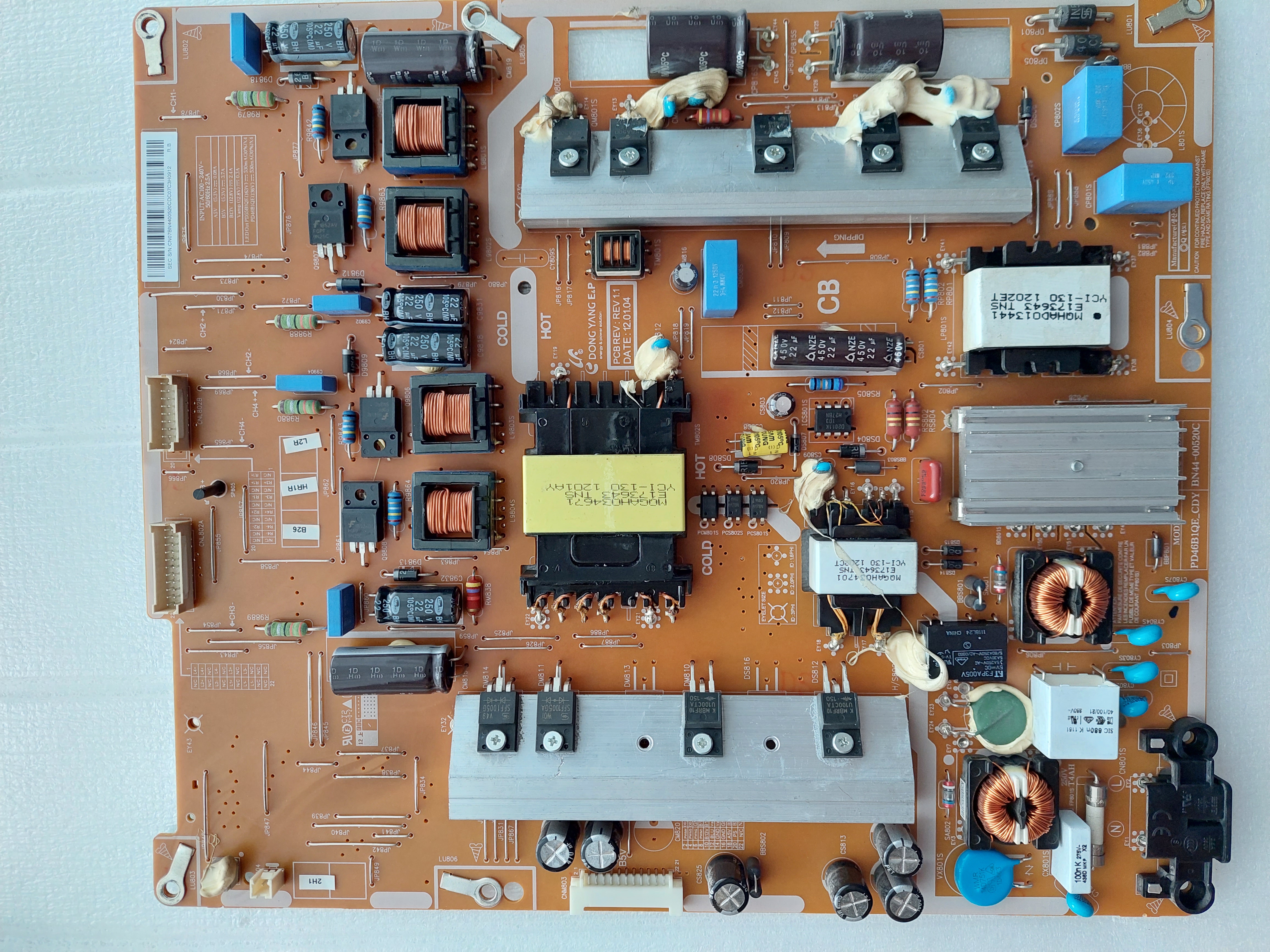 BN44-00520C z Samsung UE40ES6800