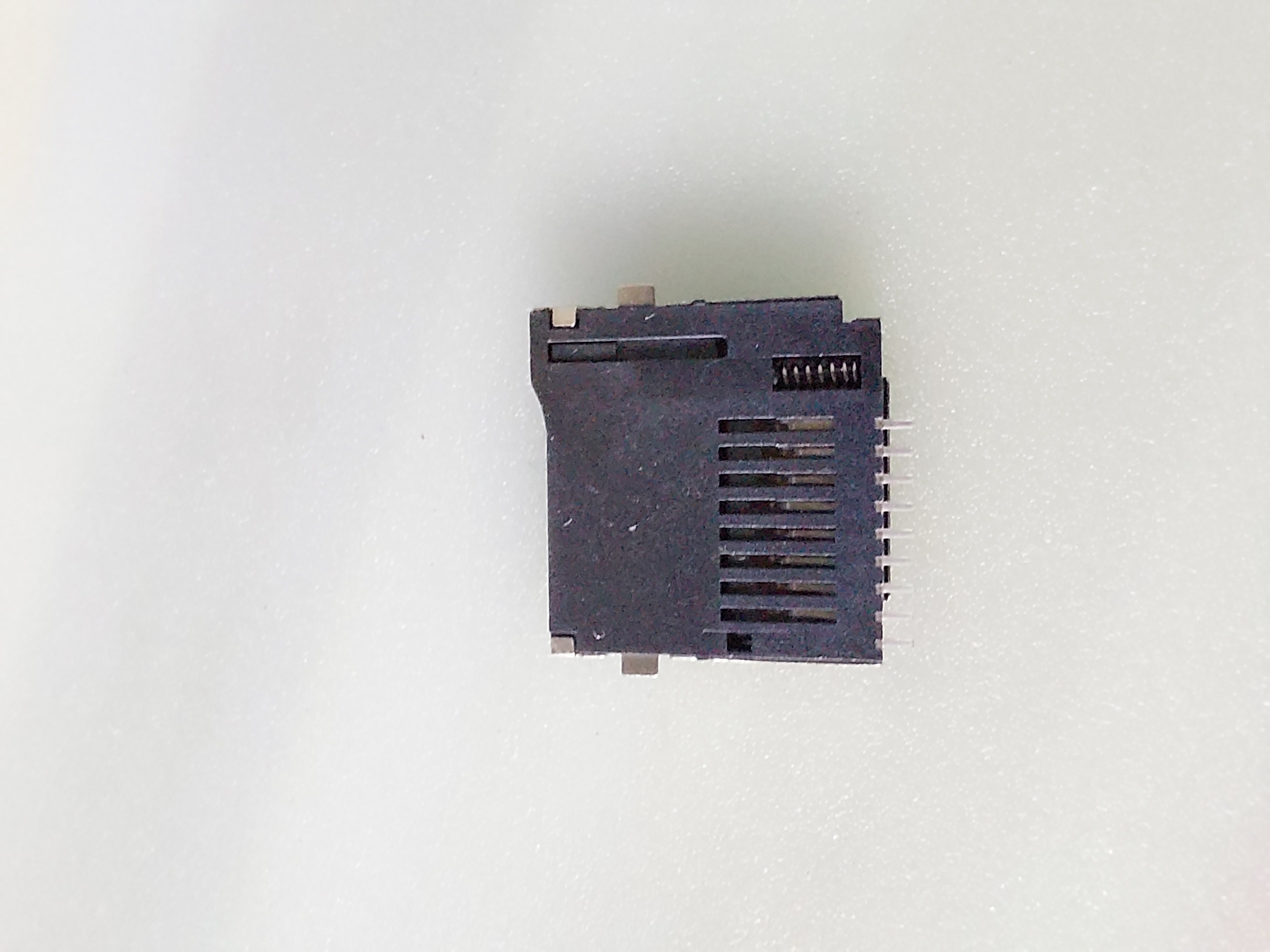 SD mikro  adaptér konektor